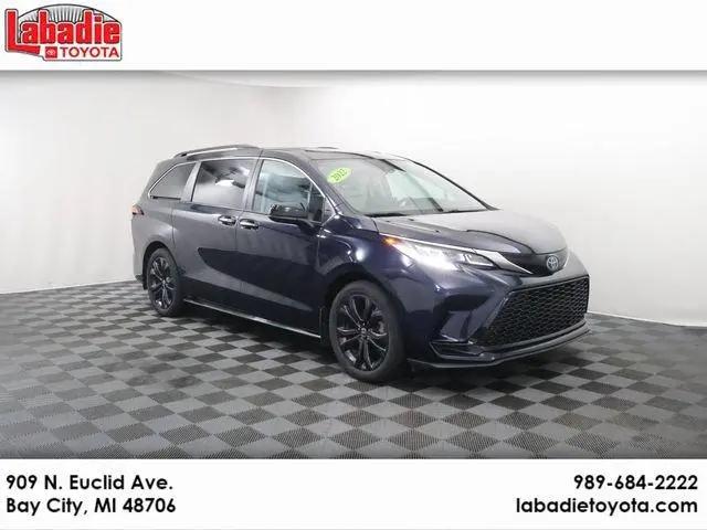 2022 Toyota Sienna XSE for sale in Bay City, MI