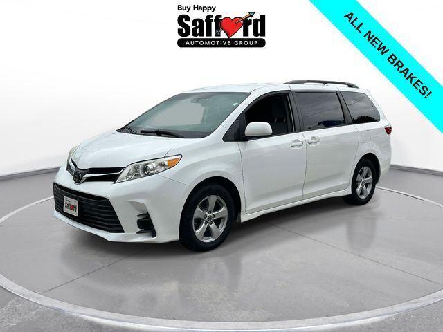 2020 Toyota Sienna LE 2020 Toyota Sienna LE
