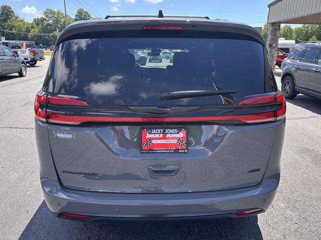 2023 Chrysler Pacifica Touring L AWD