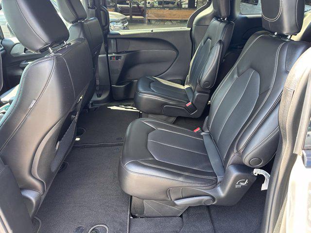 2023 Chrysler Pacifica Touring L AWD