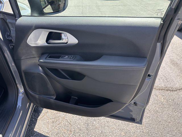 2023 Chrysler Pacifica Touring L AWD