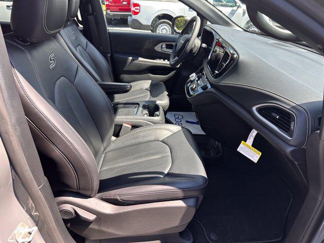 2023 Chrysler Pacifica Touring L AWD