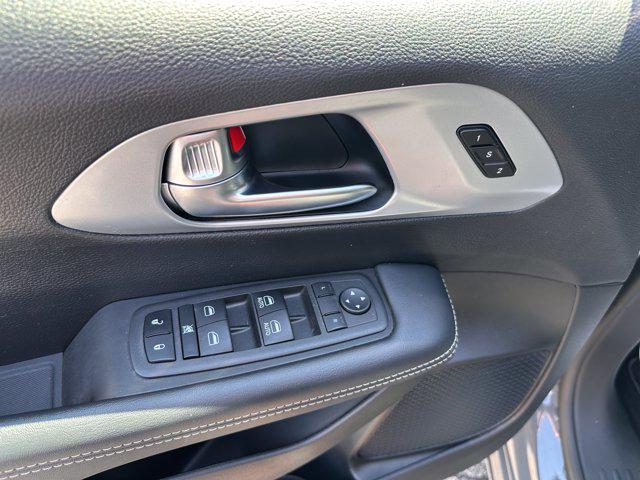 2023 Chrysler Pacifica Touring L AWD