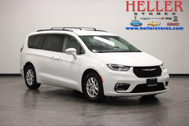 2022 Chrysler Pacifica Touring L for sale in El Paso, IL