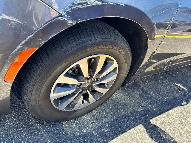 2021 Chrysler Pacifica Touring L