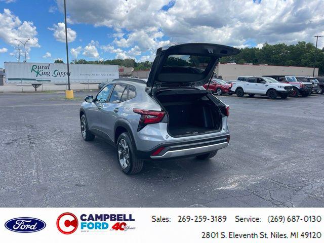 2024 Chevrolet Trax FWD LT