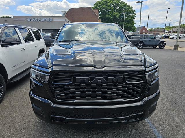 2026 RAM Ram 1500 RAM 1500 EXPRESS QUAD CAB 4X4 64 BOX