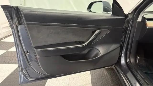 2020 Tesla Model 3 Standard Range Plus Rear-Wheel Drive