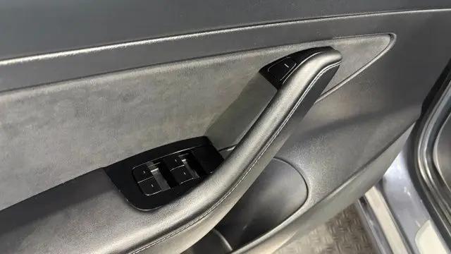 2020 Tesla Model 3 Standard Range Plus Rear-Wheel Drive