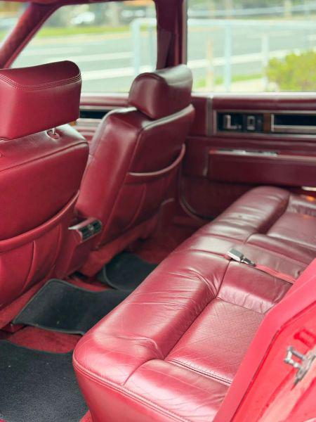 1993 Cadillac DeVille Standard