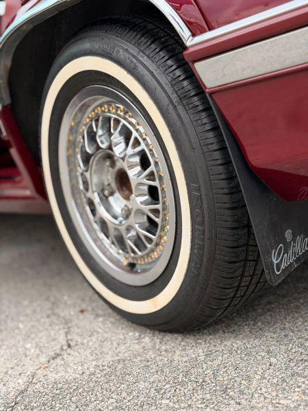 1993 Cadillac DeVille Standard