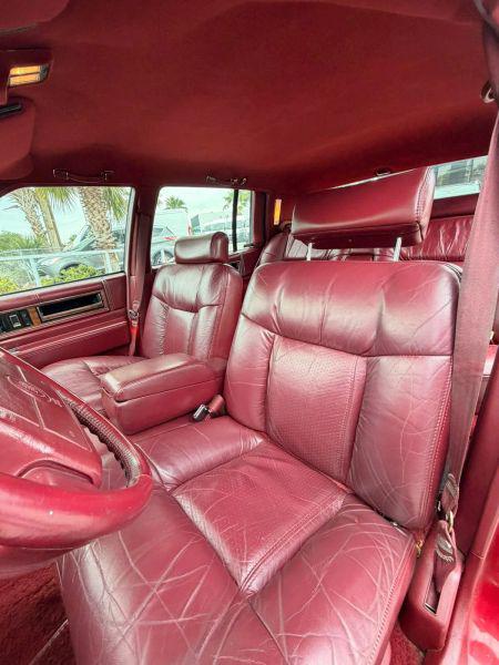 1993 Cadillac DeVille Standard