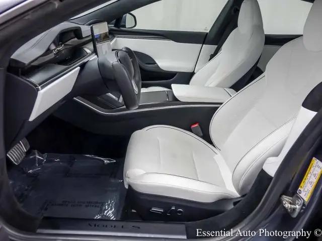 2023 Tesla Model S Plaid Tri Motor All-Wheel Drive