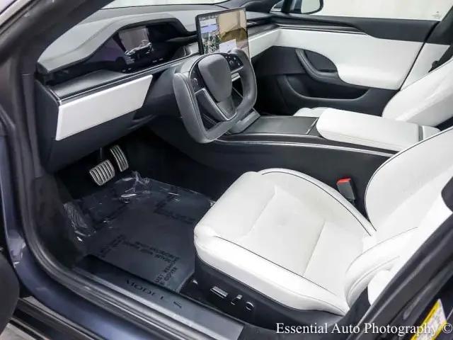 2023 Tesla Model S Plaid Tri Motor All-Wheel Drive