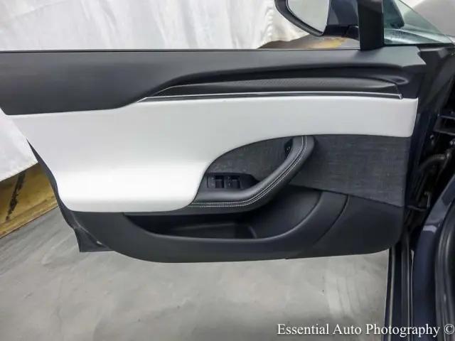 2023 Tesla Model S Plaid Tri Motor All-Wheel Drive
