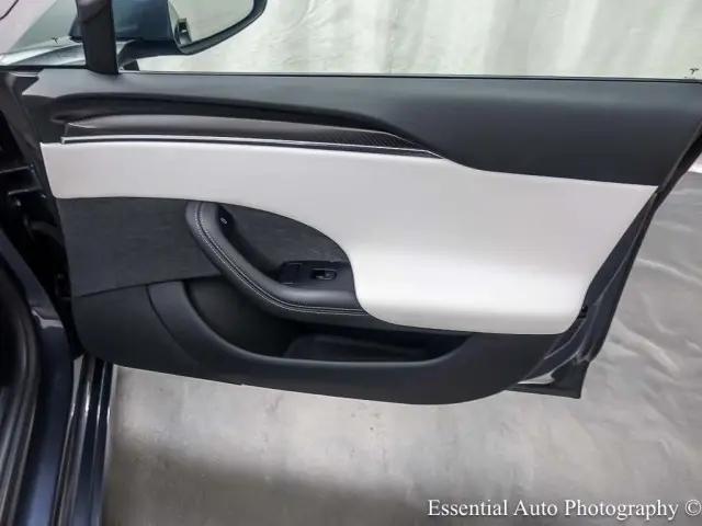 2023 Tesla Model S Plaid Tri Motor All-Wheel Drive