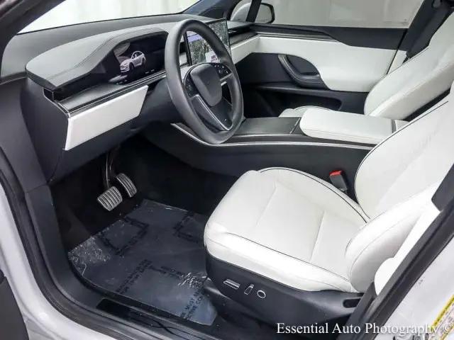 2023 Tesla Model X Plaid Tri Motor All-Wheel Drive