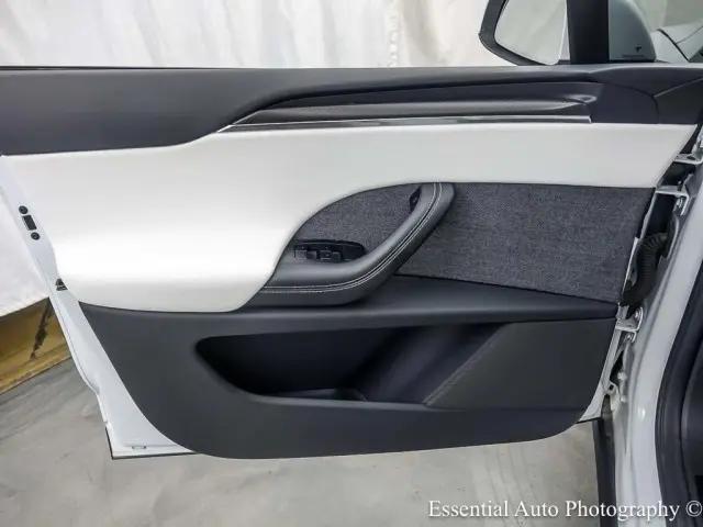 2023 Tesla Model X Plaid Tri Motor All-Wheel Drive