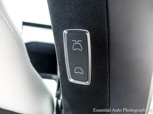 2023 Tesla Model X Plaid Tri Motor All-Wheel Drive
