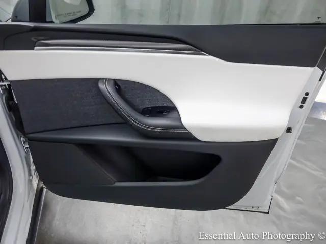 2023 Tesla Model X Plaid Tri Motor All-Wheel Drive