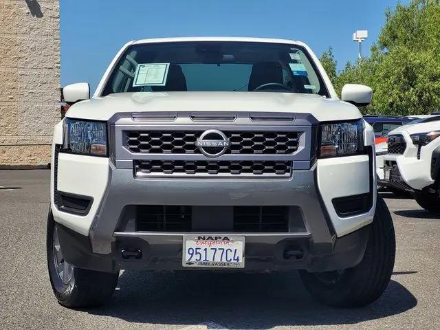 2025 Nissan Frontier Crew Cab SV 4x4