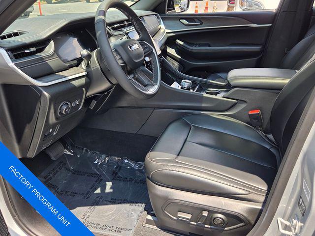 2025 Jeep Grand Cherokee Limited 4x2