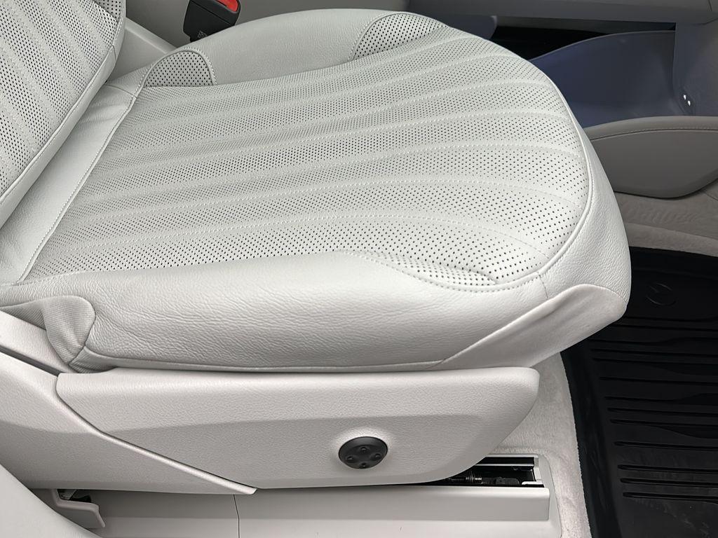 2023 Mercedes-Benz EQS SUV Base - Photo 20
