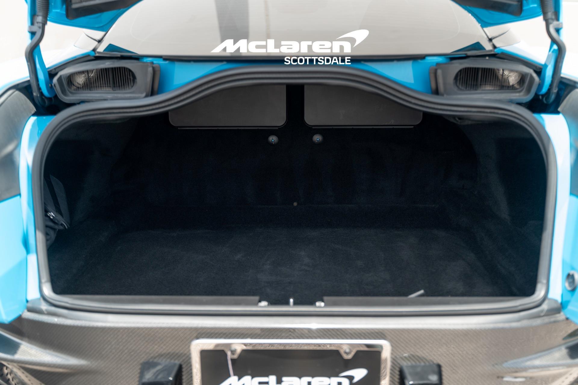 2024 Aston Martin DB12 Base - Photo 32