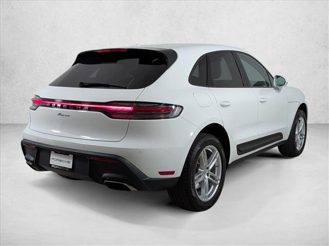 2025 Porsche Macan T