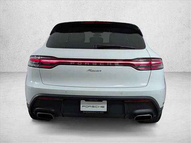2025 Porsche Macan T
