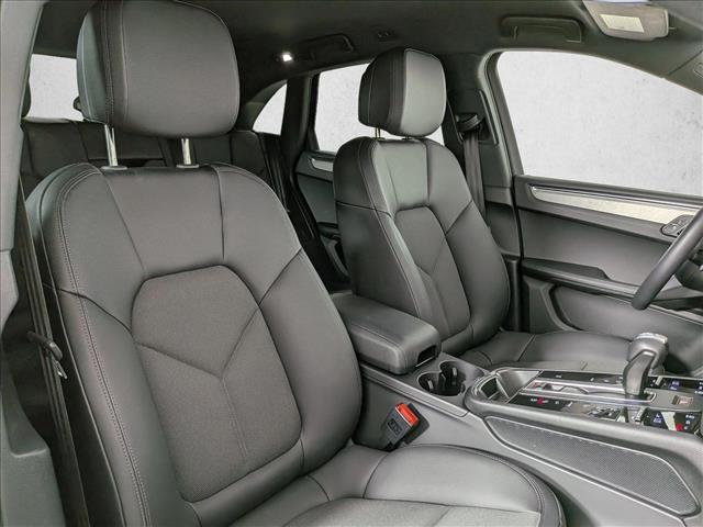 2025 Porsche Macan T