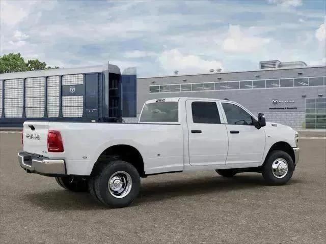 2026 RAM Ram 3500 RAM 3500 TRADESMAN CREW CAB 4X4 8 BOX