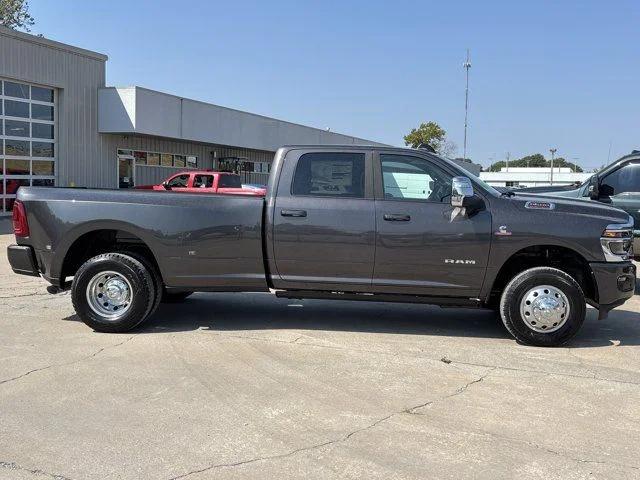 2026 RAM Ram 3500 RAM 3500 LARAMIE CREW CAB 4X4 8 BOX