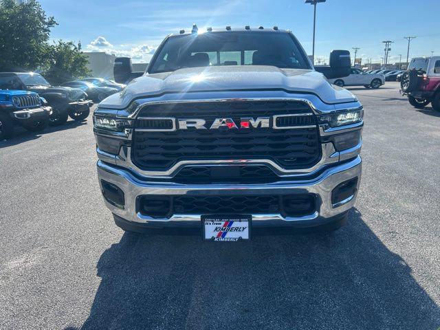 2026 RAM Ram 3500 RAM 3500 TRADESMAN CREW CAB 4X4 8 BOX