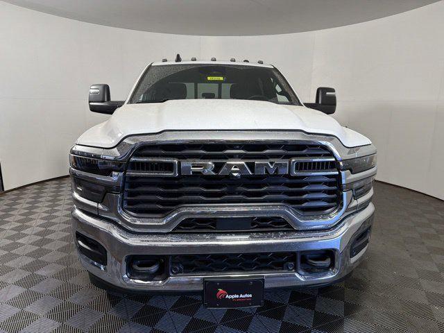 2026 RAM 2500 RAM 2500 TRADESMAN CREW CAB 4X4 64 BOX