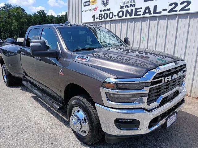 2026 RAM Ram 3500 RAM 3500 TRADESMAN CREW CAB 4X4 8 BOX