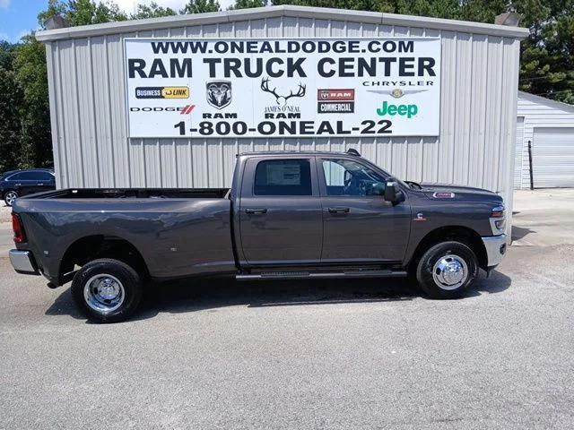2026 RAM Ram 3500 RAM 3500 TRADESMAN CREW CAB 4X4 8 BOX