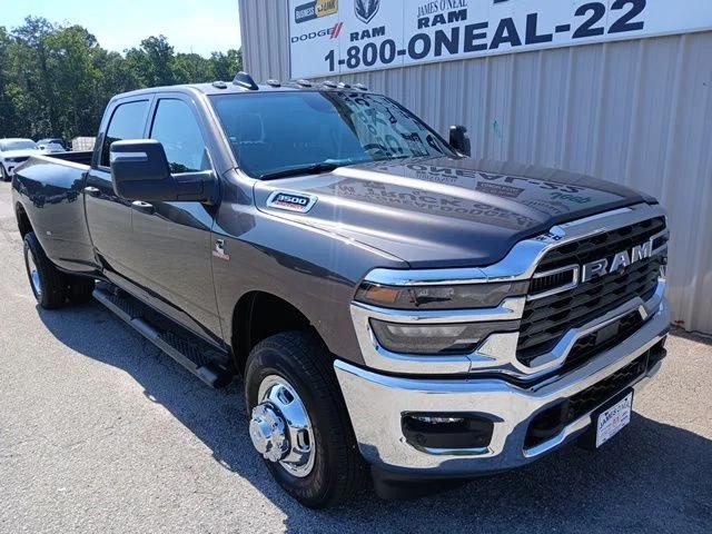 2026 RAM Ram 3500 RAM 3500 TRADESMAN CREW CAB 4X4 8 BOX