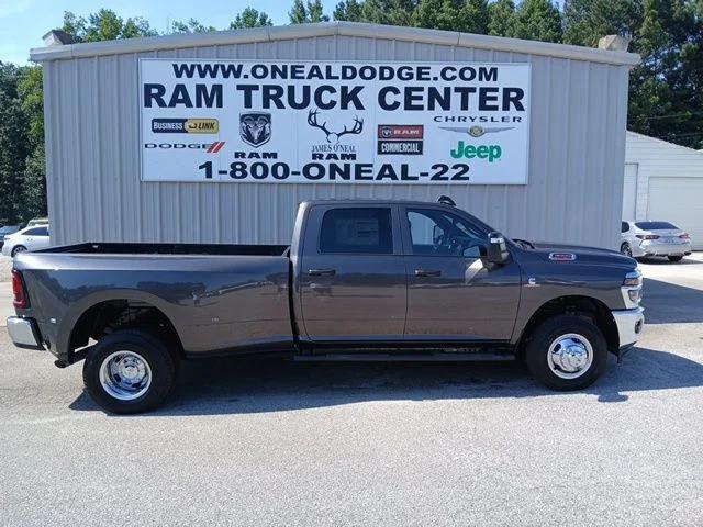 2026 RAM Ram 3500 RAM 3500 TRADESMAN CREW CAB 4X4 8 BOX