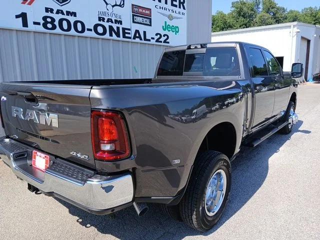 2026 RAM Ram 3500 RAM 3500 TRADESMAN CREW CAB 4X4 8 BOX