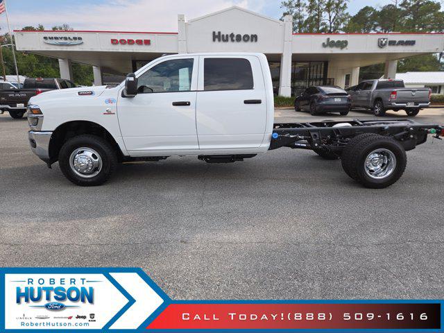 2026 RAM 3500 Chassis RAM 3500 TRADESMAN CREW CAB CHASSIS 4X4 60 CA