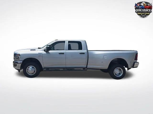 2026 RAM Ram 3500 RAM 3500 TRADESMAN CREW CAB 4X4 8 BOX