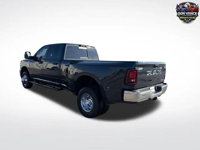 2026 RAM Ram 3500 RAM 3500 TRADESMAN CREW CAB 4X4 8 BOX