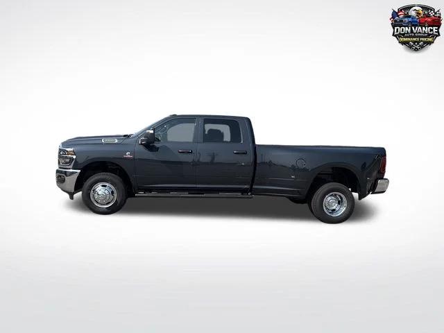2026 RAM Ram 3500 RAM 3500 TRADESMAN CREW CAB 4X4 8 BOX