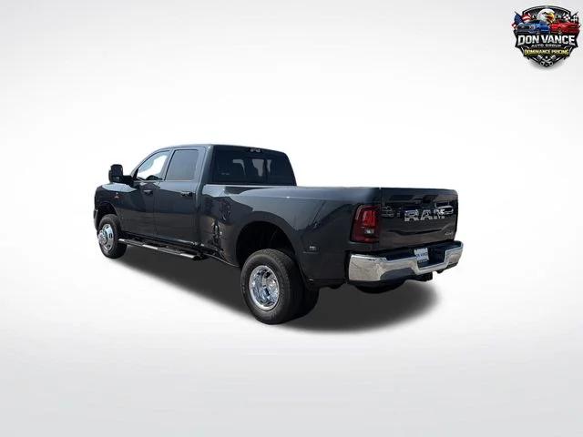 2026 RAM Ram 3500 RAM 3500 TRADESMAN CREW CAB 4X4 8 BOX