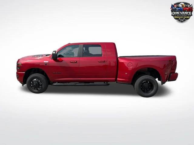 2026 RAM Ram 3500 RAM 3500 LARAMIE MEGA CAB 4X4 64 BOX