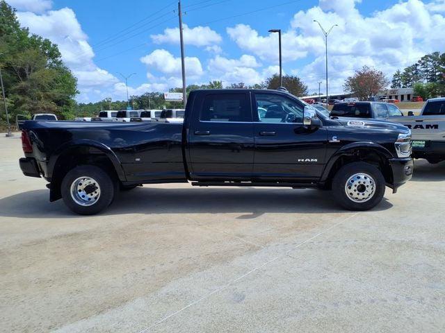 2026 RAM 3500 RAM 3500 LIMITED LONGHORN CREW CAB 4X4 8 BOX