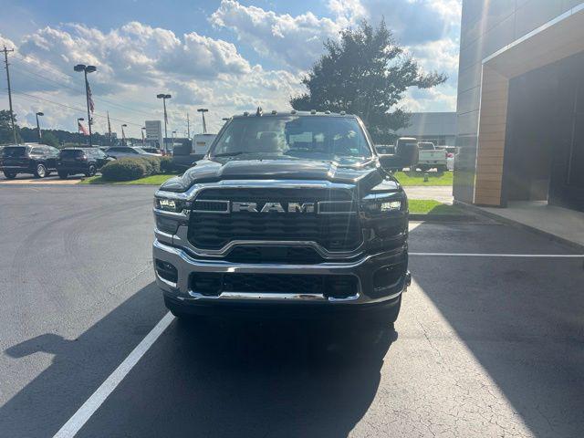 2026 RAM Ram 3500 RAM 3500 TRADESMAN CREW CAB 4X4 8 BOX
