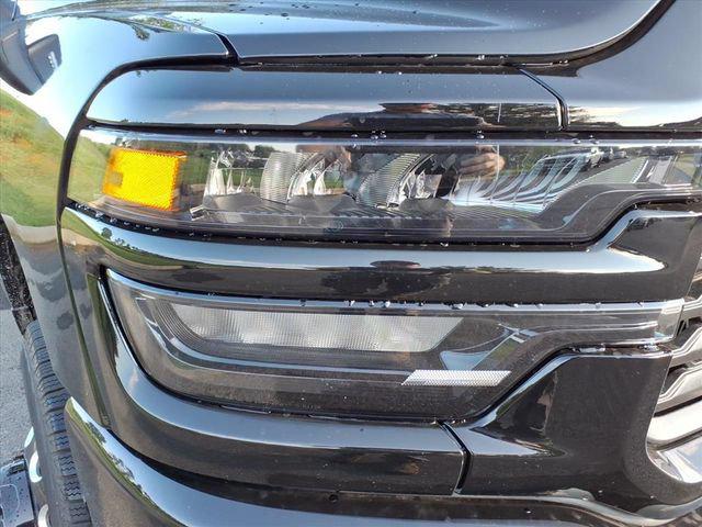 2026 RAM 3500 RAM 3500 BIG HORN CREW CAB 4X4 8 BOX 2026 RAM 3500 RAM 3500 BIG HORN CREW CAB 4X4 8 BOX