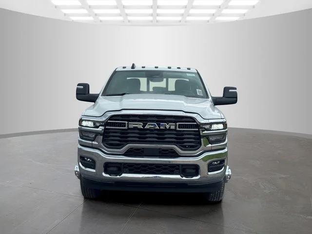 2026 RAM Ram 3500 RAM 3500 TRADESMAN CREW CAB 4X4 8 BOX